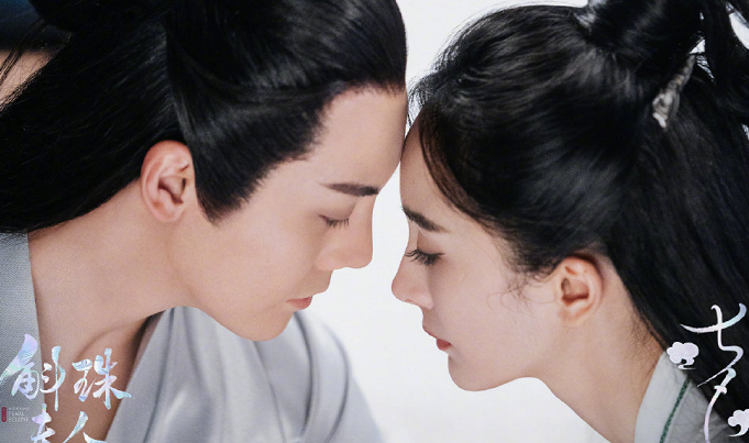 探秘小巷獨(dú)特小店，劉凱威與楊冪新劇揭曉！