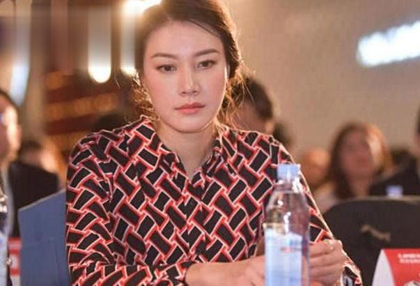 時(shí)光見(jiàn)證下的謝杏芳，堅(jiān)韌與變遷的近照