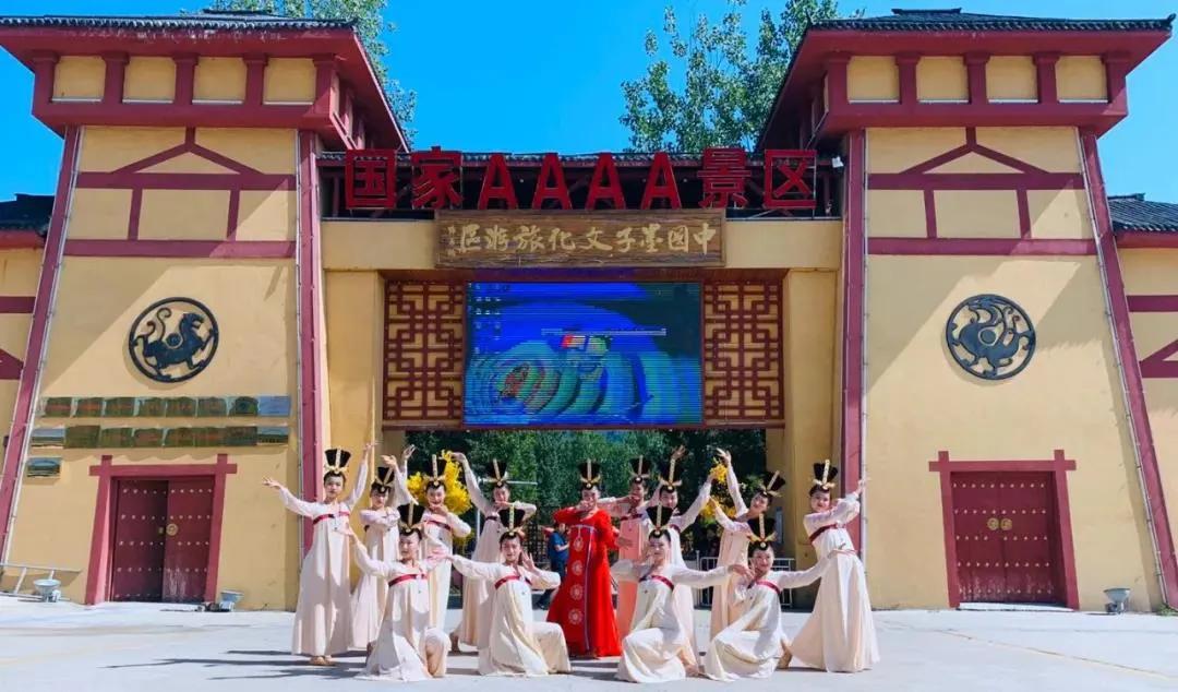 小丑明星,小丑明星，悲喜交織的舞臺傳奇