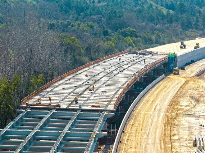 寧馬高速最新進(jìn)展與小巷深處的獨(dú)特風(fēng)味探秘