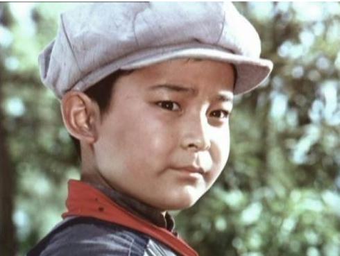 老版小兵張嘎演員演繹時(shí)代記憶，引發(fā)懷舊熱潮