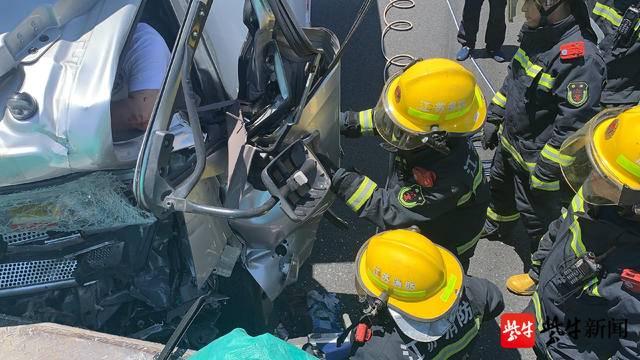 丹陽交通事故最新報道與小巷深處的獨特美食探索